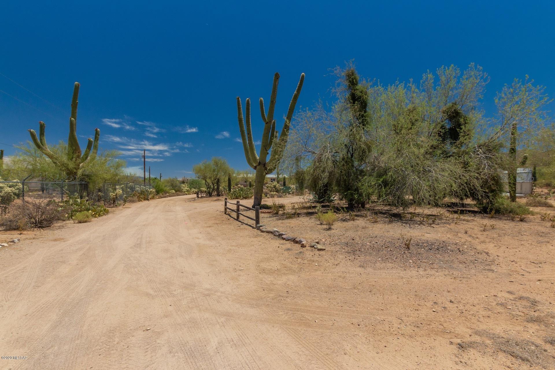 6098 North Van Ark Road Tucson, AZ 85743 - Photo 2 of 14
