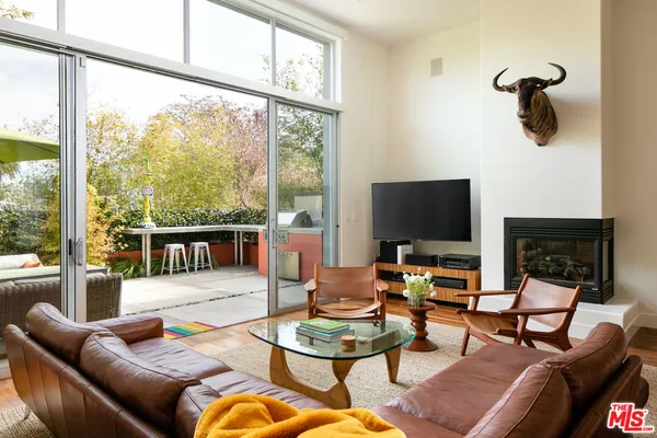 $16,850 | 2217 Grand Canal, Venice, CA 90291