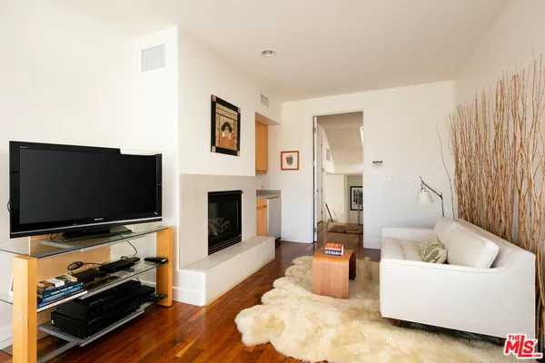 $16,850 | 2217 Grand Canal, Venice, CA 90291