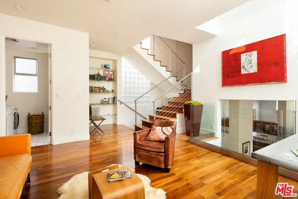 $16,850 | 2217 Grand Canal, Venice, CA 90291