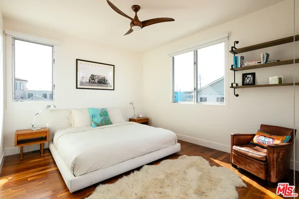 $16,850 | 2217 Grand Canal, Venice, CA 90291