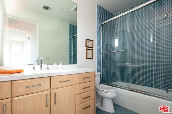 $16,850 | 2217 Grand Canal, Venice, CA 90291