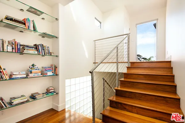 $16,850 | 2217 Grand Canal, Venice, CA 90291