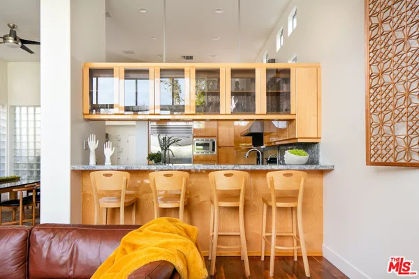 $16,850 | 2217 Grand Canal, Venice, CA 90291