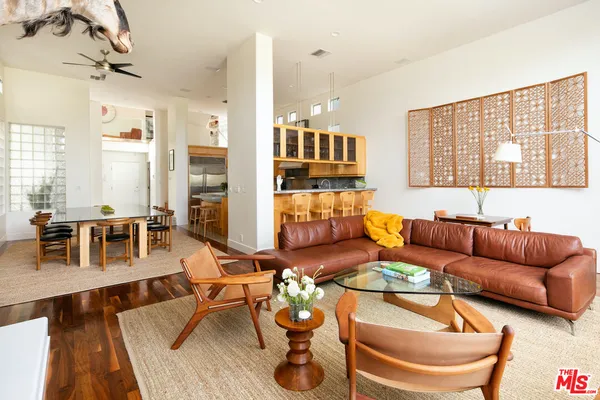 $19,500 | 2217 Grand Canal, Venice, CA 90291