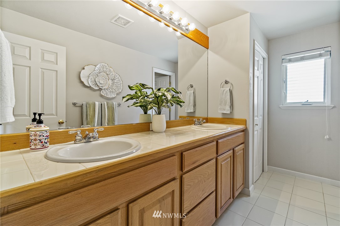 20127 26th Drive Southeast Bothell, WA 98012 - Photo 29 of 38 Gallery Image 29
