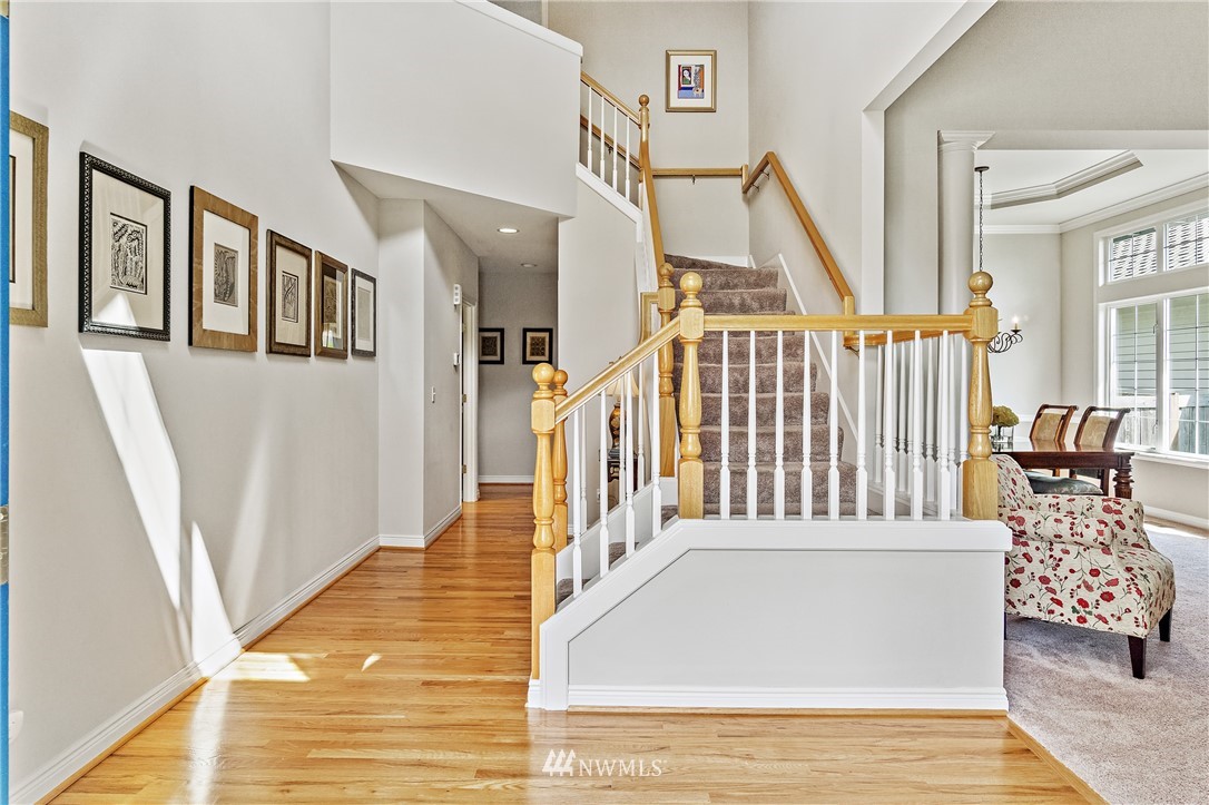 20127 26th Drive Southeast Bothell, WA 98012 - Photo 5 of 38 Gallery Image 5