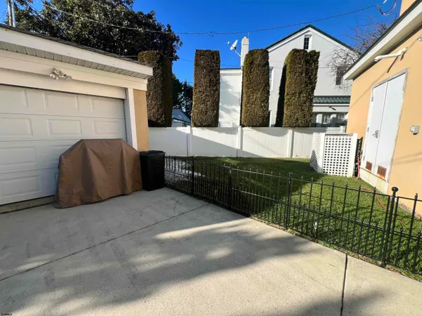 $32,000 | 2 Circle Drive, Margate City, NJ 08402