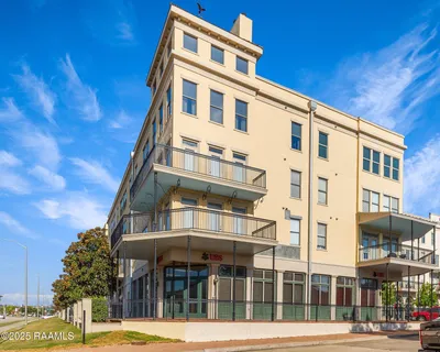 $230,000 | 201 Settlers Trace Boulevard, Unit 3405, Lafayette, LA 70508