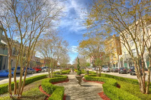 $230,000 | 201 Settlers Trace Boulevard, Unit 3405, Lafayette, LA 70508