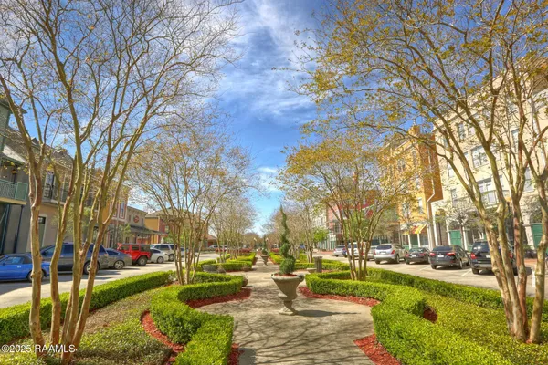 $230,000 | 201 Settlers Trace Boulevard, Unit 3405, Lafayette, LA 70508