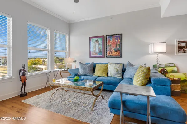 $230,000 | 201 Settlers Trace Boulevard, Unit 3405, Lafayette, LA 70508