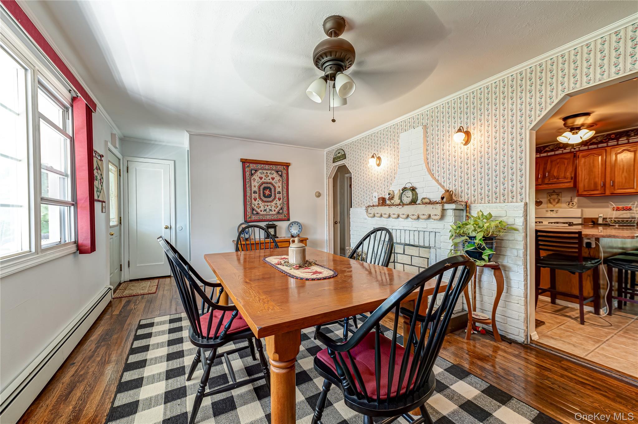 11 Spruce Street Islip, NY 11751 - Photo 8 of 36