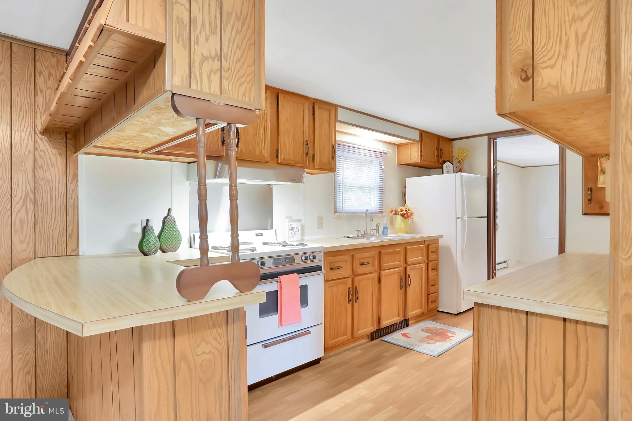 495 Downing Farm Road Front Royal, VA 22630 - Photo 15 of 36 Kitchen with breakfast bar and lots of storage