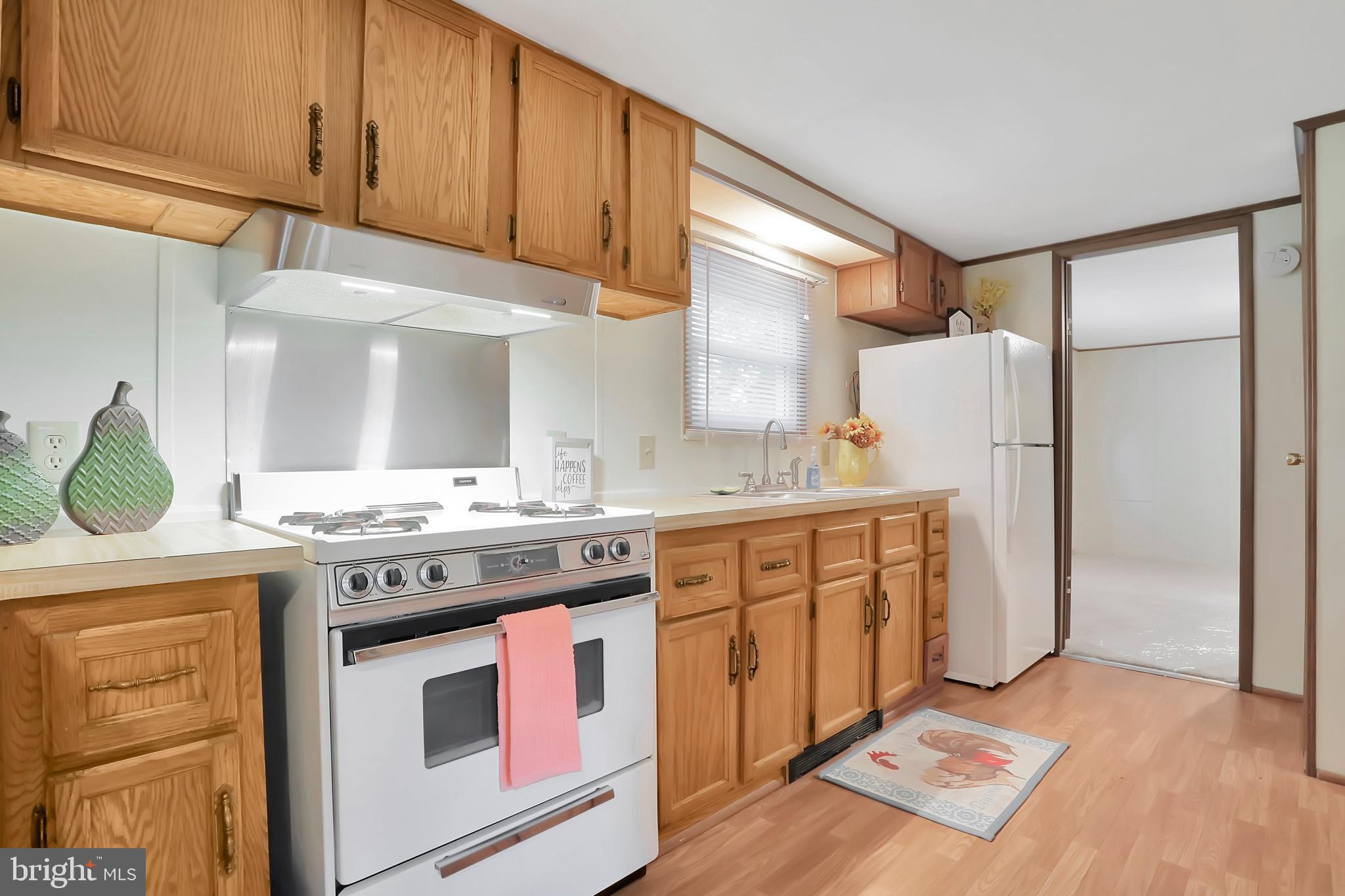 495 Downing Farm Road Front Royal, VA 22630 - Photo 17 of 36 Kitchen with breakfast bar and lots of storage