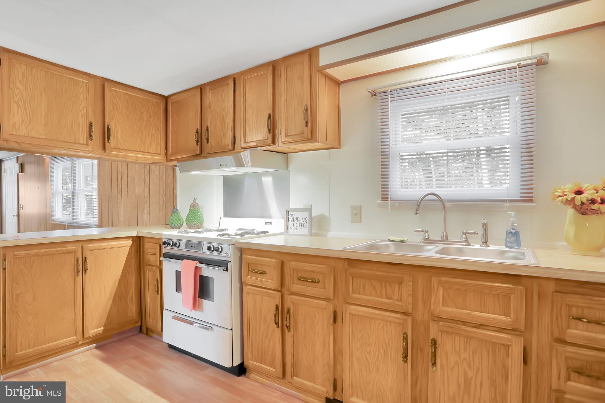495 Downing Farm Road Front Royal, VA 22630 - Photo 18 of 36 Kitchen with breakfast bar and lots of storage