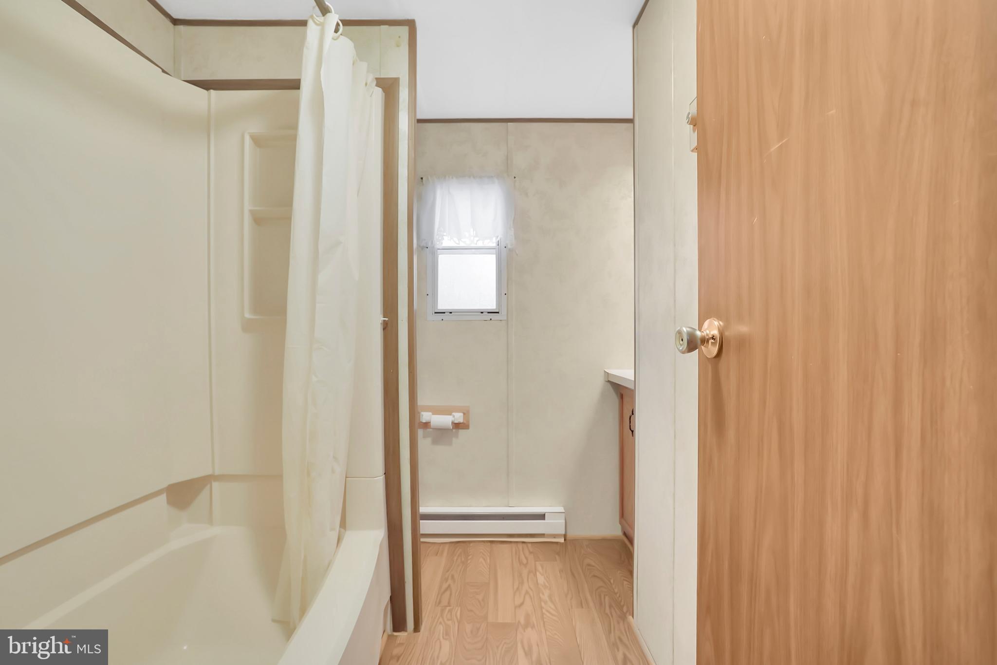 495 Downing Farm Road Front Royal, VA 22630 - Photo 35 of 36 Main full bath
