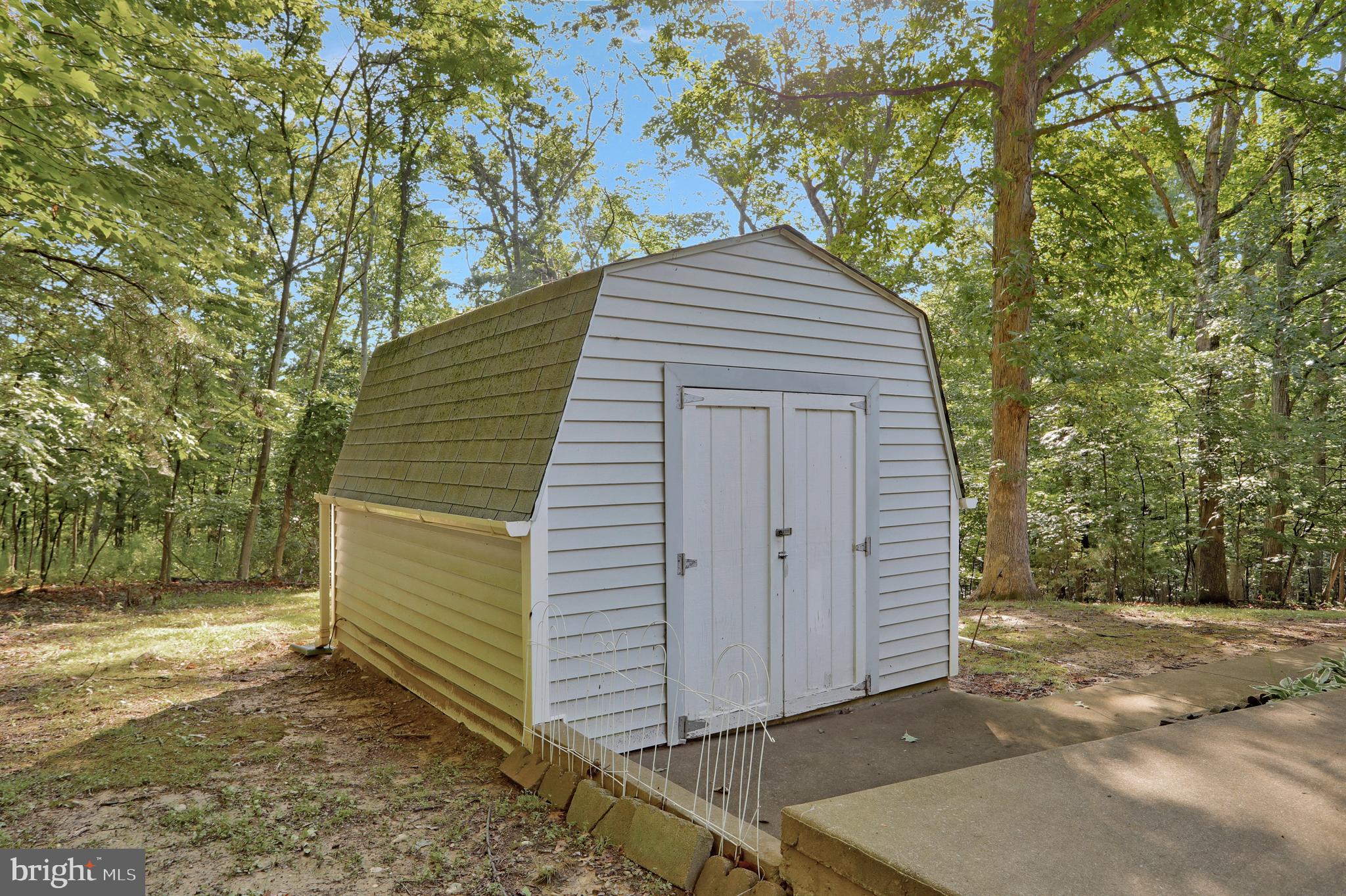 495 Downing Farm Road Front Royal, VA 22630 - Photo 10 of 36 Secure storage with electric