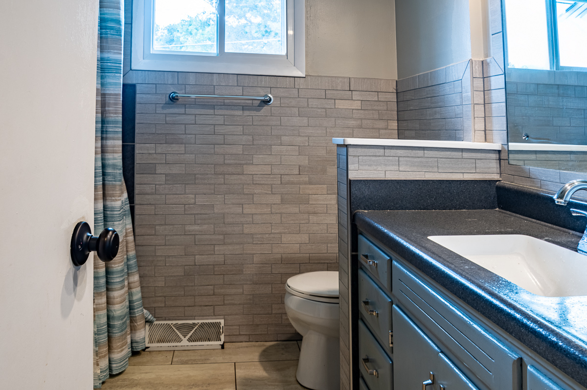 810 42nd Street Moline, IL 61265 - Photo 17 of 32