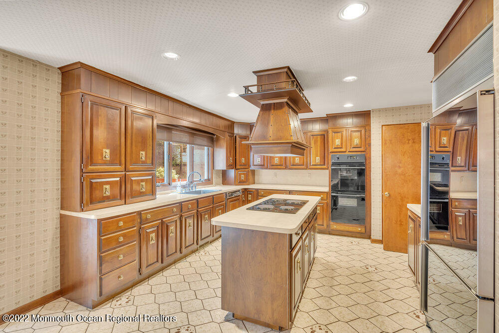 60 Howland Road Middletown, NJ 07748 - Photo 13 of 35 021_dsc07510