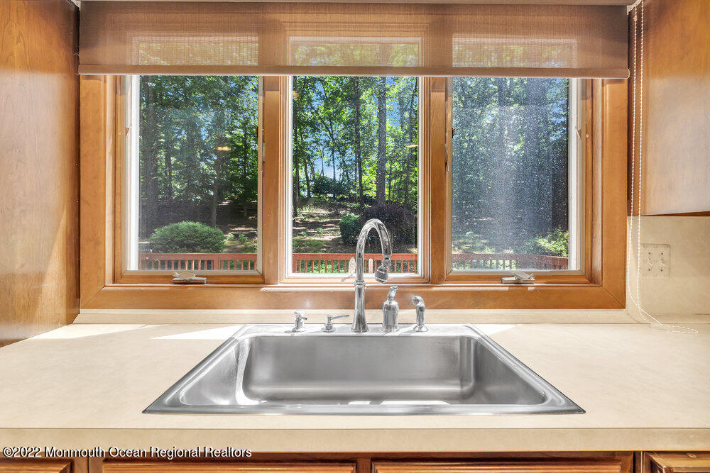 60 Howland Road Middletown, NJ 07748 - Photo 14 of 35 023_dsc07525