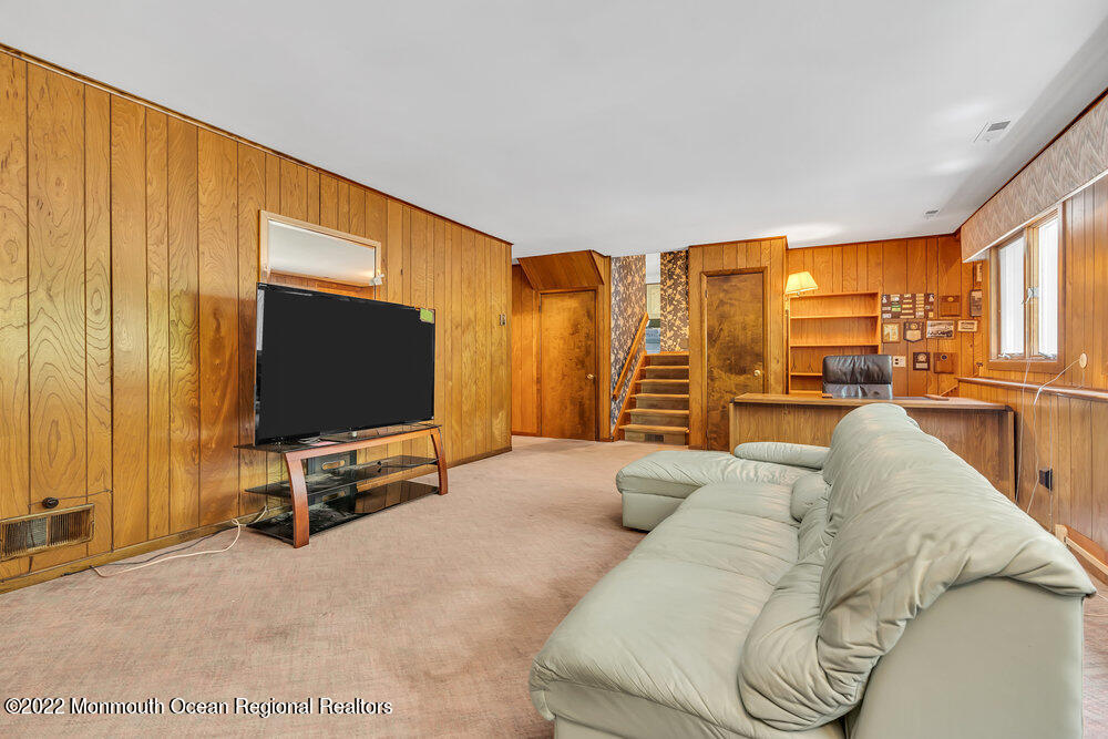 60 Howland Road Middletown, NJ 07748 - Photo 17 of 35 026_dsc07548