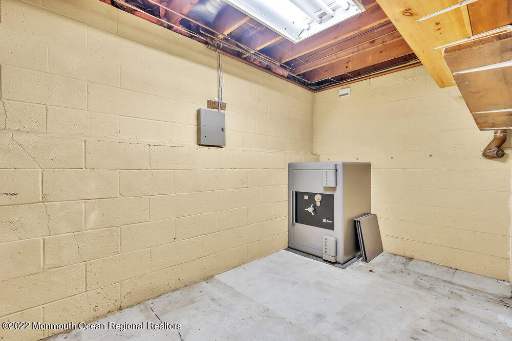 60 Howland Road Middletown, NJ 07748 - Photo 24 of 35 040_dsc07573