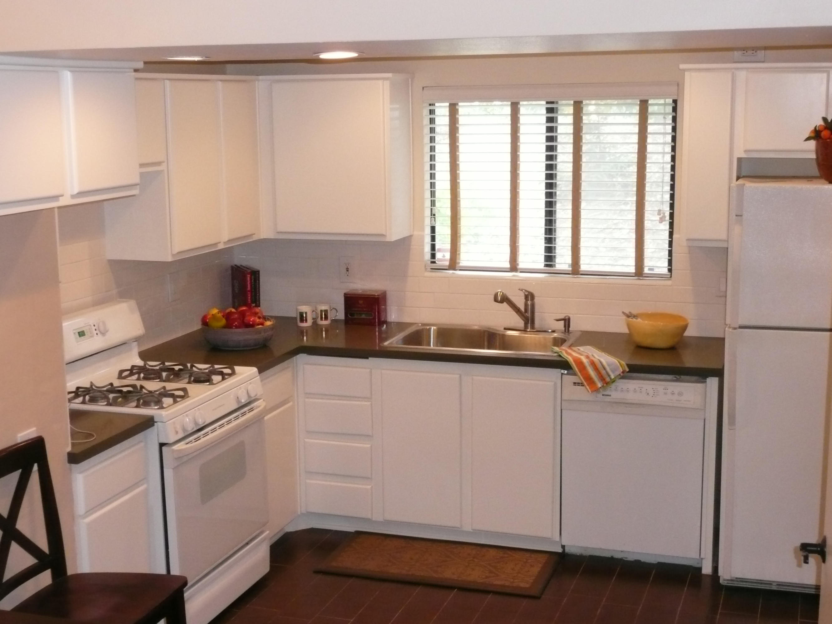 1239 Richelle Lane, Unit A Santa Barbara, CA 93105 - Photo 5 of 12 Kitchen