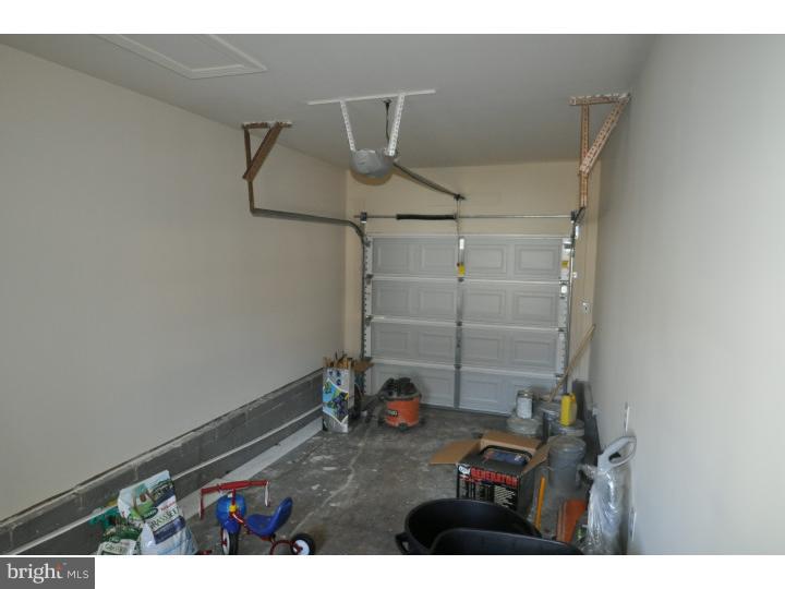 703 Bem Street Riverside, NJ 08075 - Photo 14 of 19 Garage