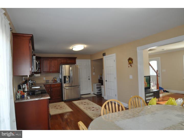 703 Bem Street Riverside, NJ 08075 - Photo 6 of 19 Kitchen
