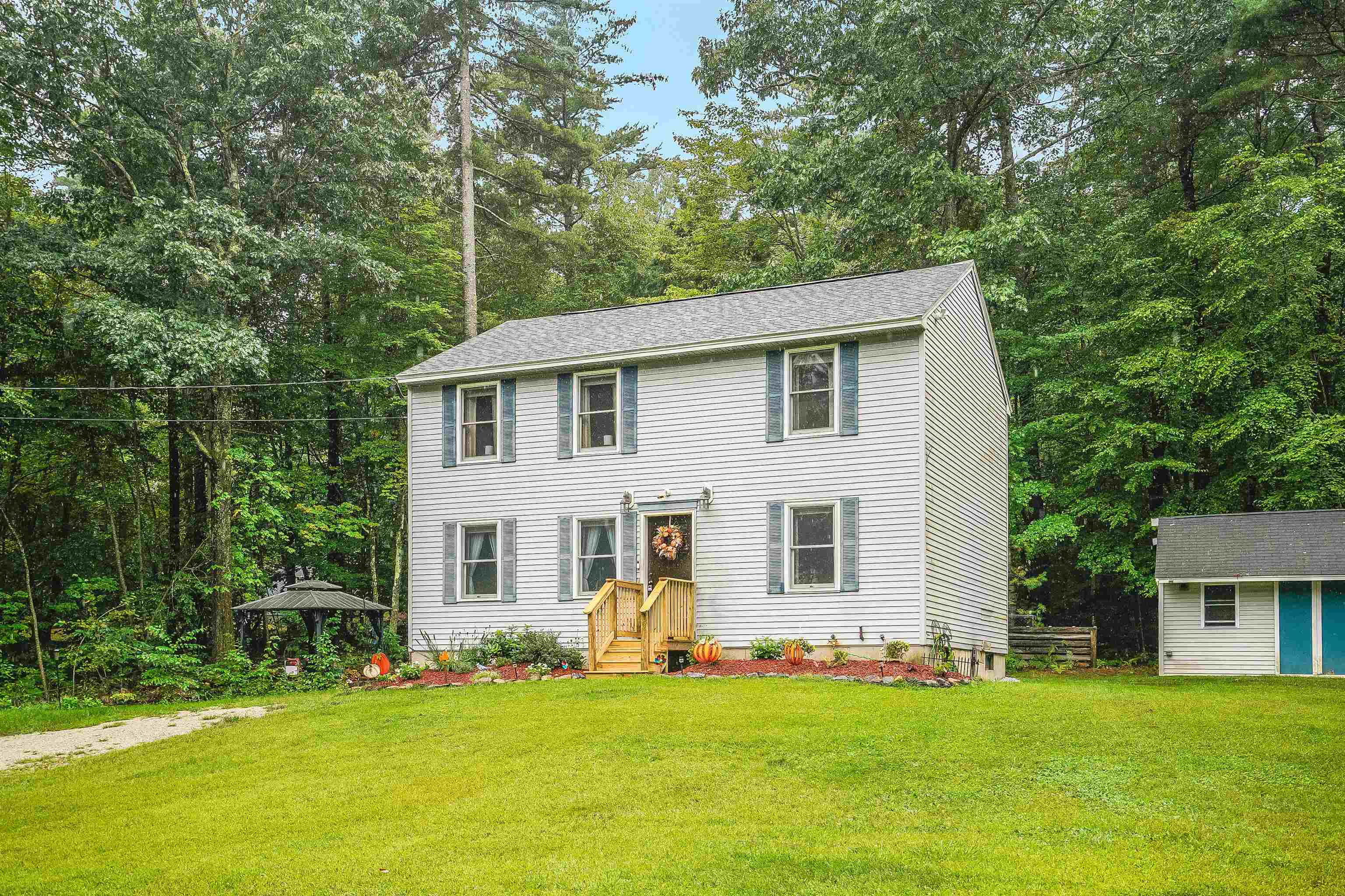 72 South Bow Road Hooksett, NH 03106 - Photo 13 of 40