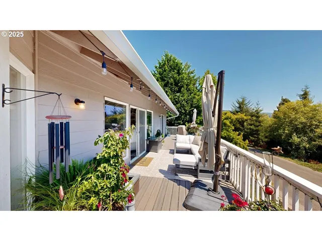 $799,000 | 861 Jodee Lane, Brookings, OR 97415