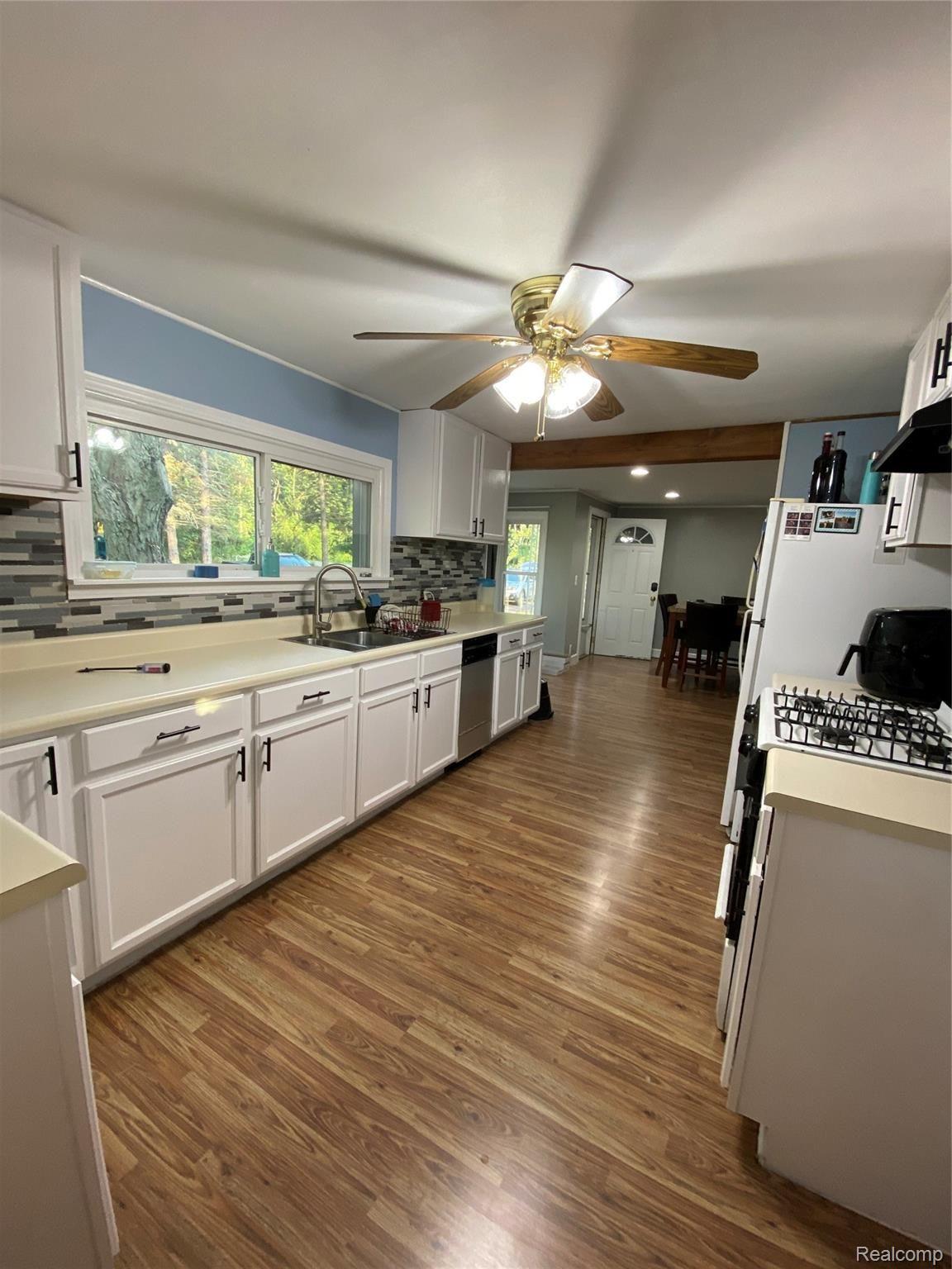 26835 Bordman Road Memphis, MI 48041 - Photo 6 of 15 IMG_2088.JPG