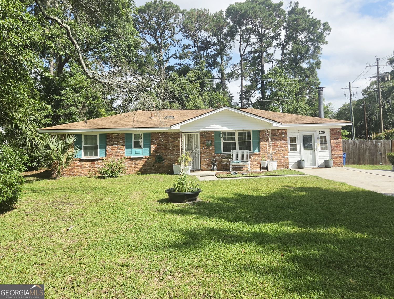 128 Wassaw Road Savannah, GA 31410 - Photo 1 of 22