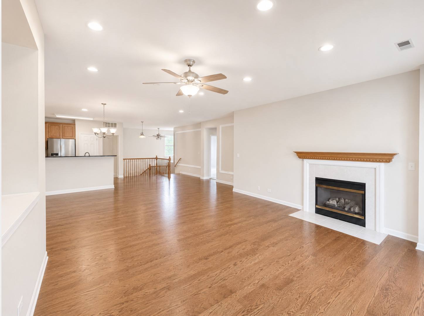 1361 Scarboro Road, Unit 404 Schaumburg, IL 60193 - Photo 6 of 16
