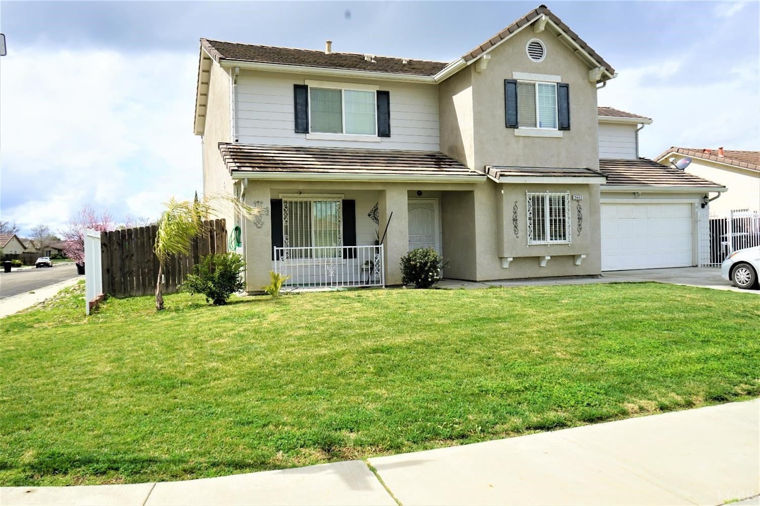 2442 Ranier Way Hanford, CA 93230 - Photo 2 of 18 Gallery Image 2