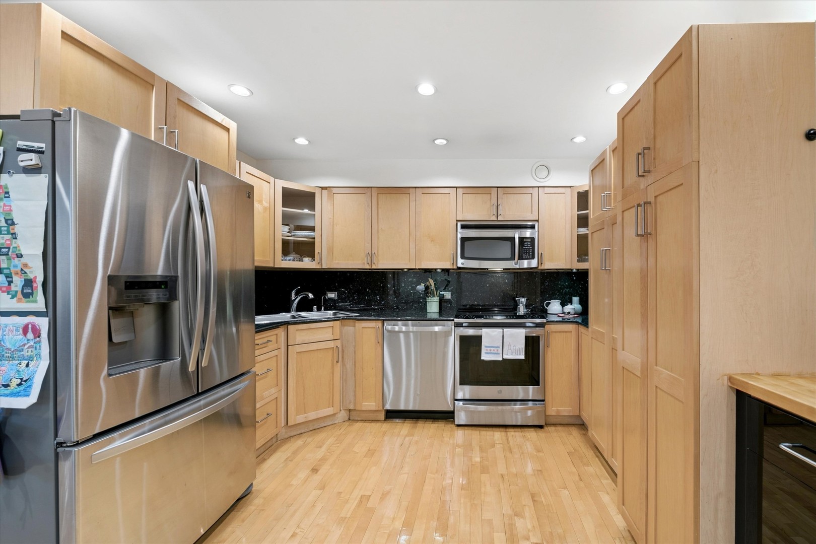 40 East 9th Street, Unit 1616 Chicago, IL 60605 - Photo 10 of 33
