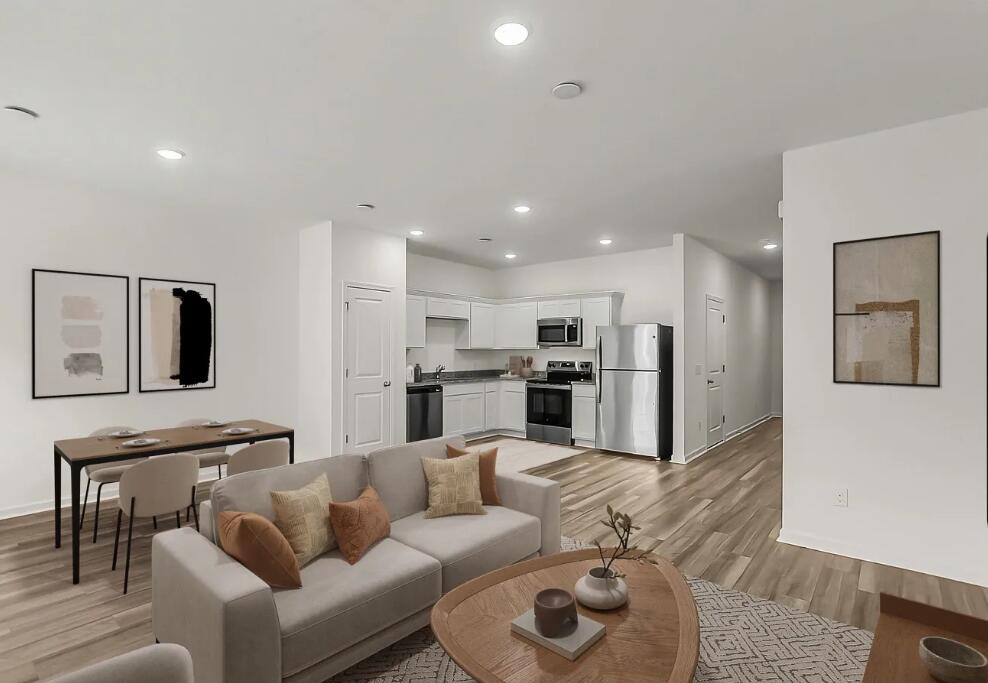 Compass_Living