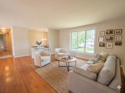 $375,000 | 10809 North Church Street, Huntley, IL 60142