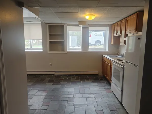 $2,100 | 65 Curve Street, Unit 7, Millis, MA 02054