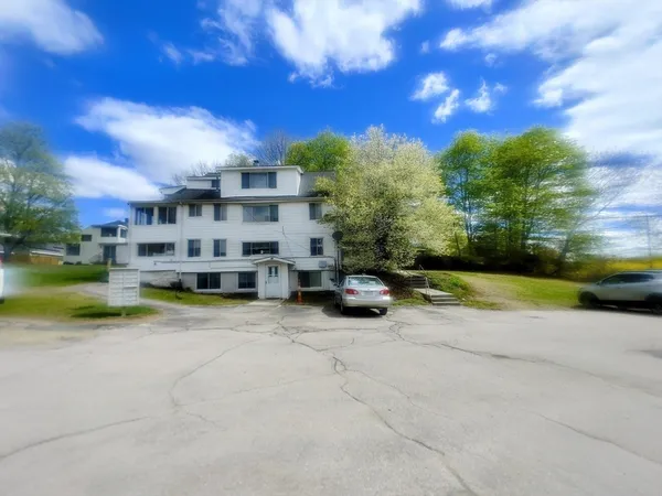 $2,100 | 65 Curve Street, Unit 7, Millis, MA 02054