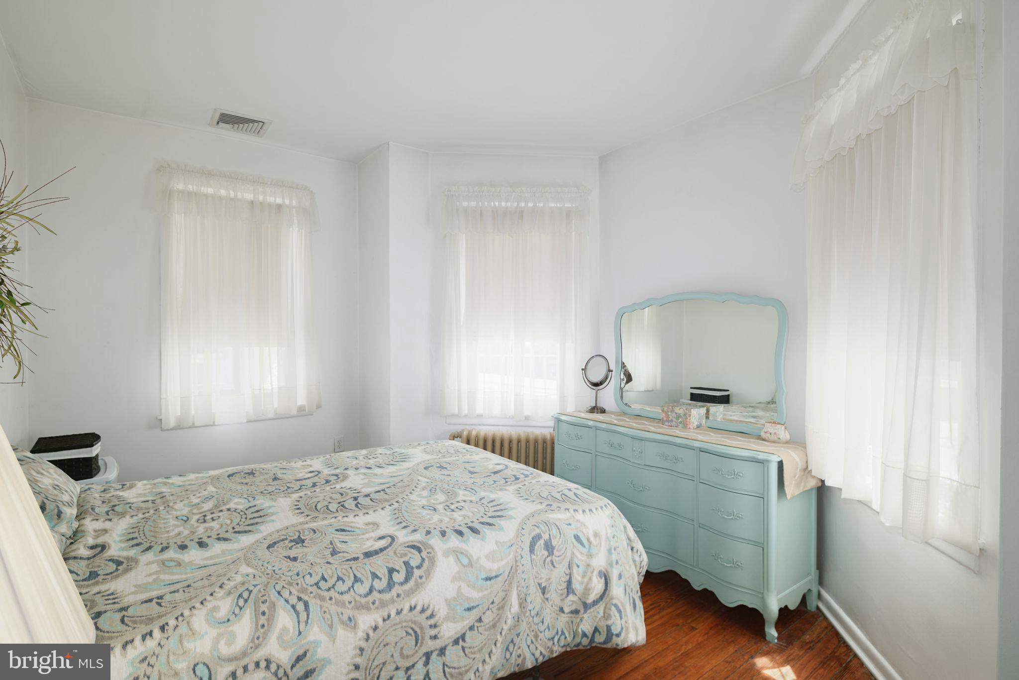 1908 West Shunk Street Philadelphia, PA 19145 - Photo 19 of 27