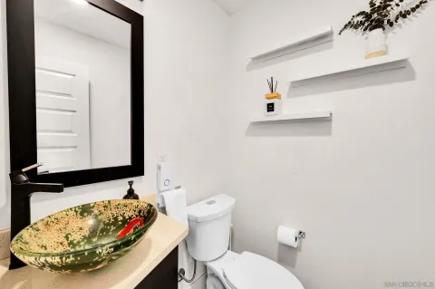 $1,100,000 | 2432 Via Alta, San Diego, CA 92108