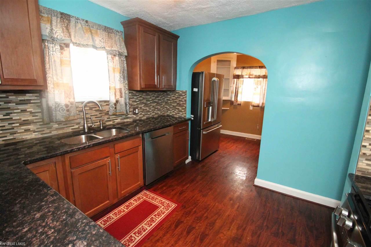 5575 Devonshire Road Detroit, MI 48224 - Photo 17 of 30