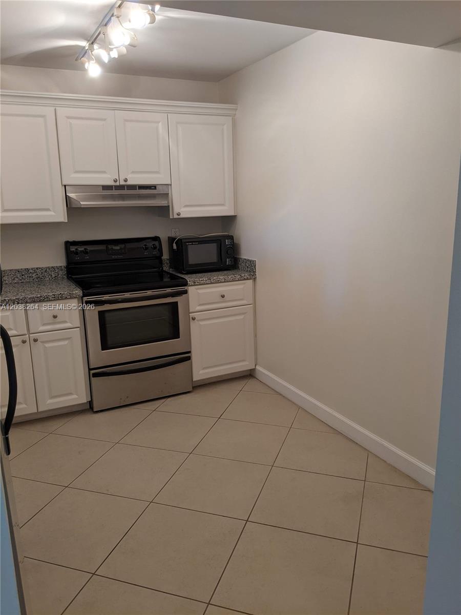 711 North Pine Island Road, Unit 314 Plantation, FL 33324 - Photo 4 of 18