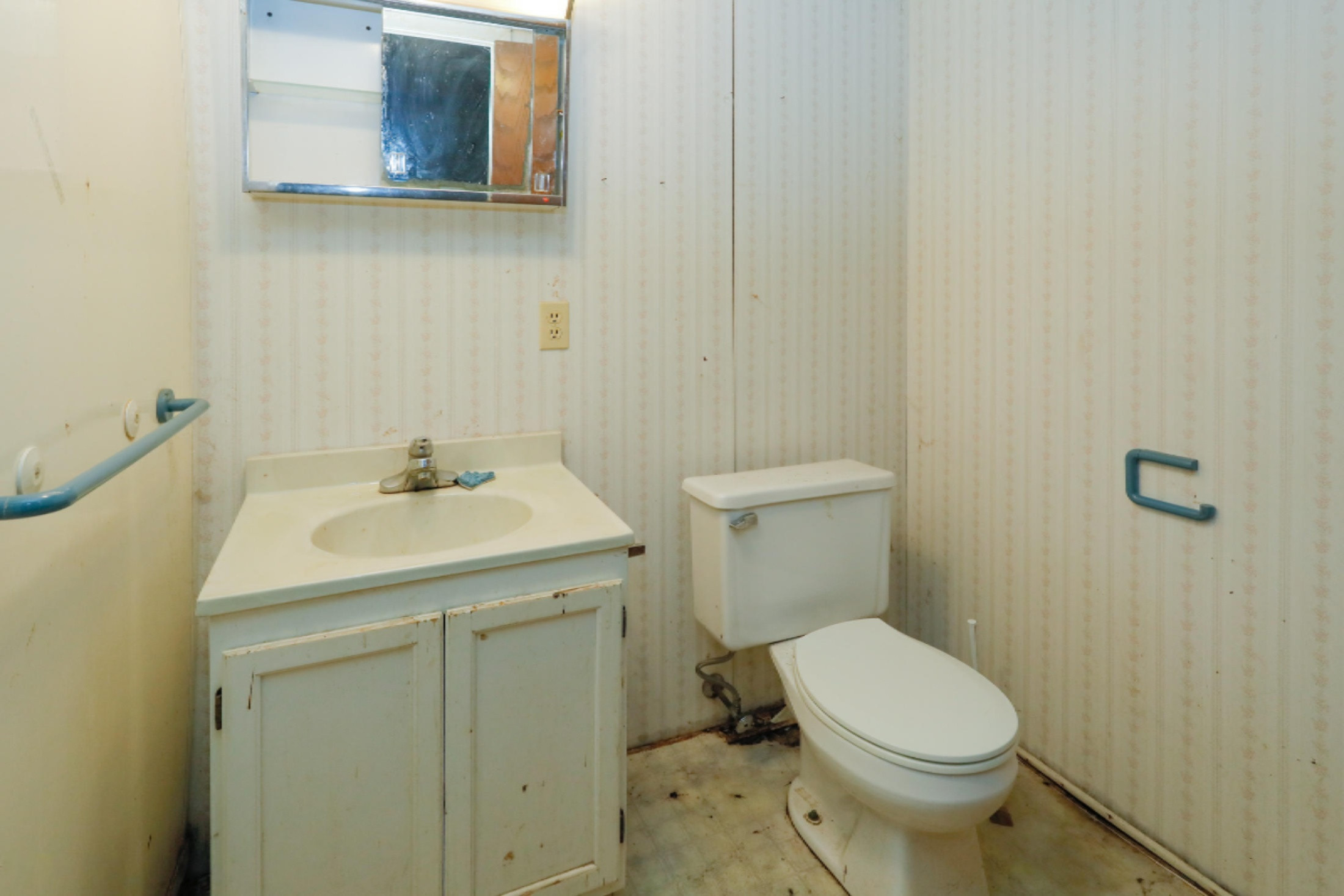 2103 Rambling Road Kalamazoo, MI 49008 - Photo 17 of 22 2103 Rambling Rd-117