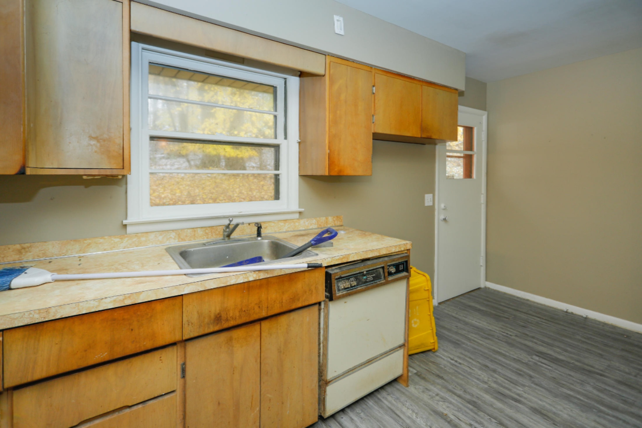 2103 Rambling Road Kalamazoo, MI 49008 - Photo 8 of 22 2103 Rambling Rd-108