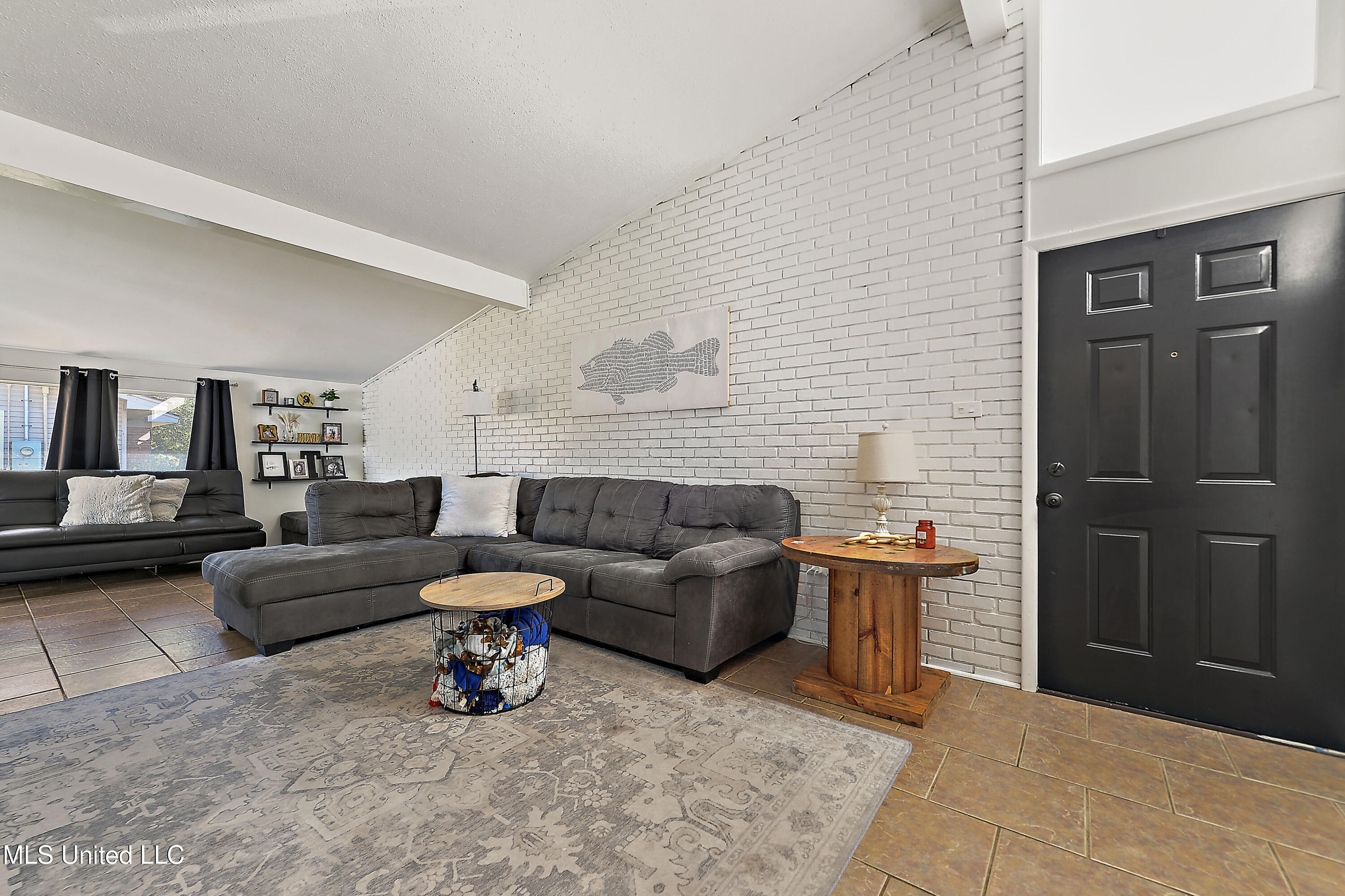 2507 Ridgewood Road Ocean Springs, MS 39564 - Photo 4 of 23 004