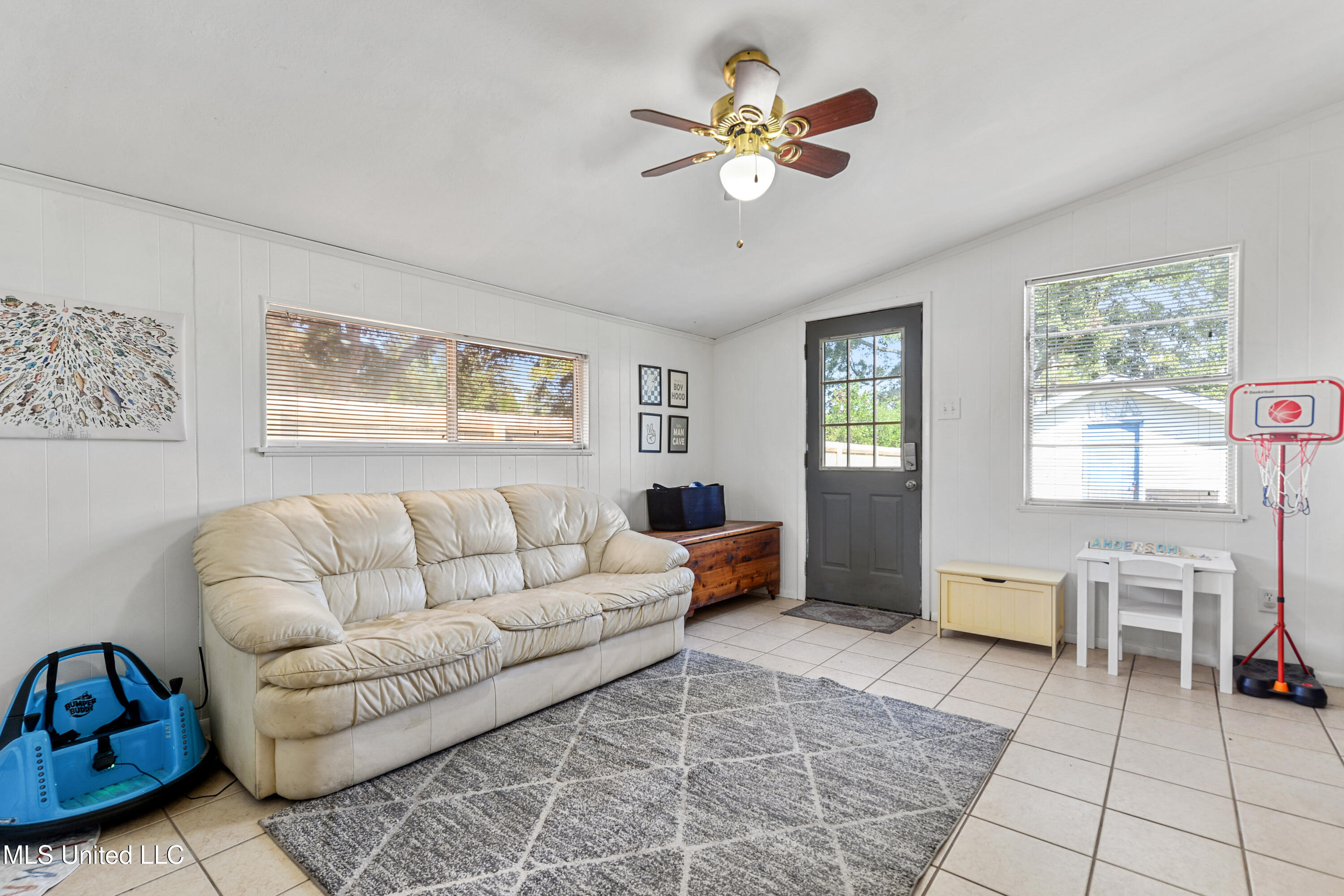 2507 Ridgewood Road Ocean Springs, MS 39564 - Photo 10 of 23 010