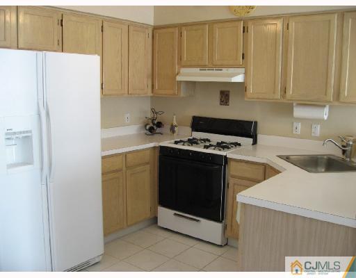 214 Nebula Road Piscataway, NJ 08854 - Photo 4 of 6